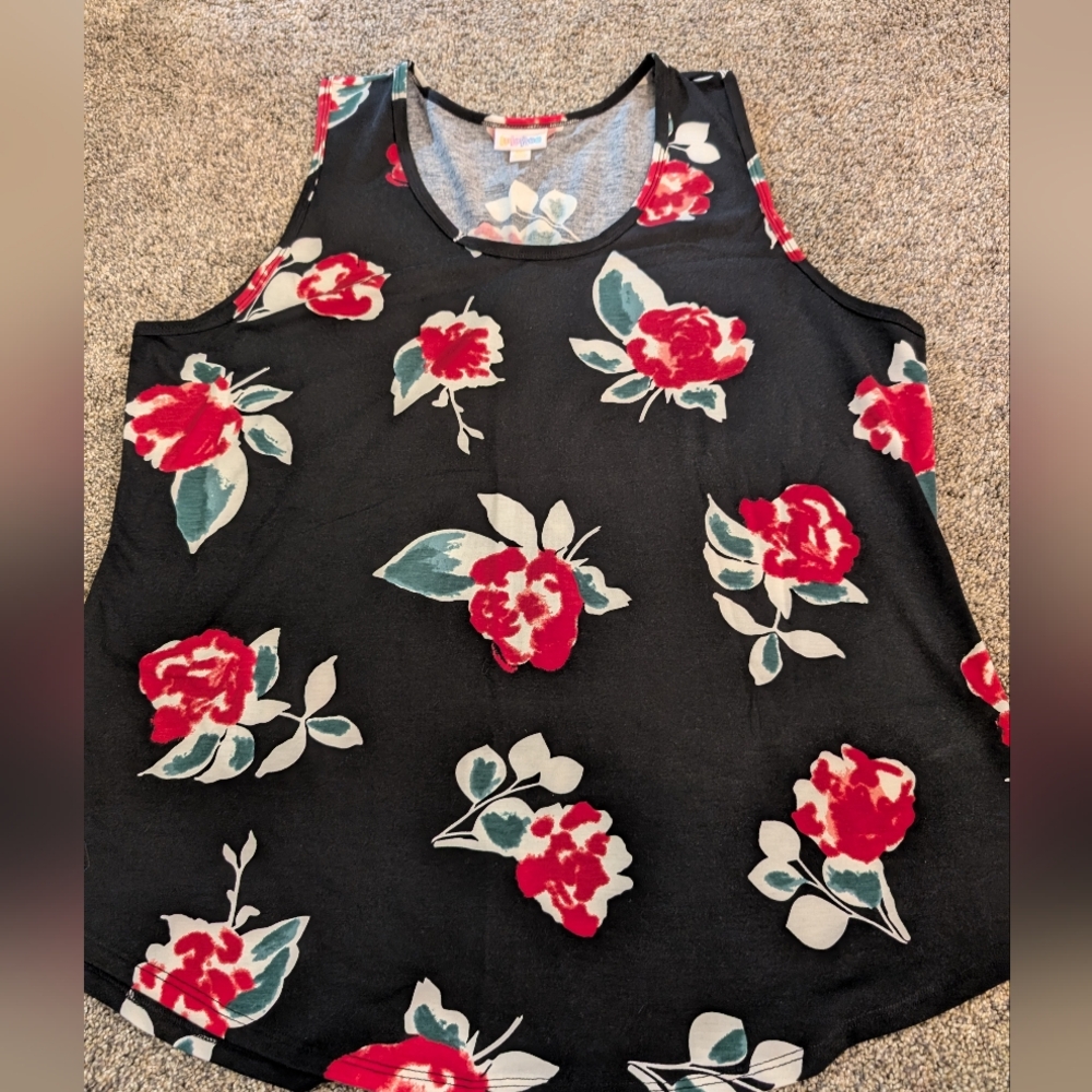 NWT LuLaRoe Black Tank Top with Red and White Floral Pattern Size 3XL